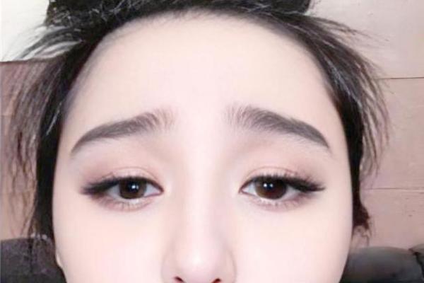 八字眉的女人性格怎样人际关系解答
