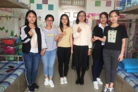 风水讲座_大学女生宿舍晚上卧谈会都谈什么