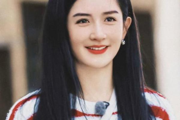谢娜的八字